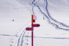 snow-tracks_signposts_suju_pixabay